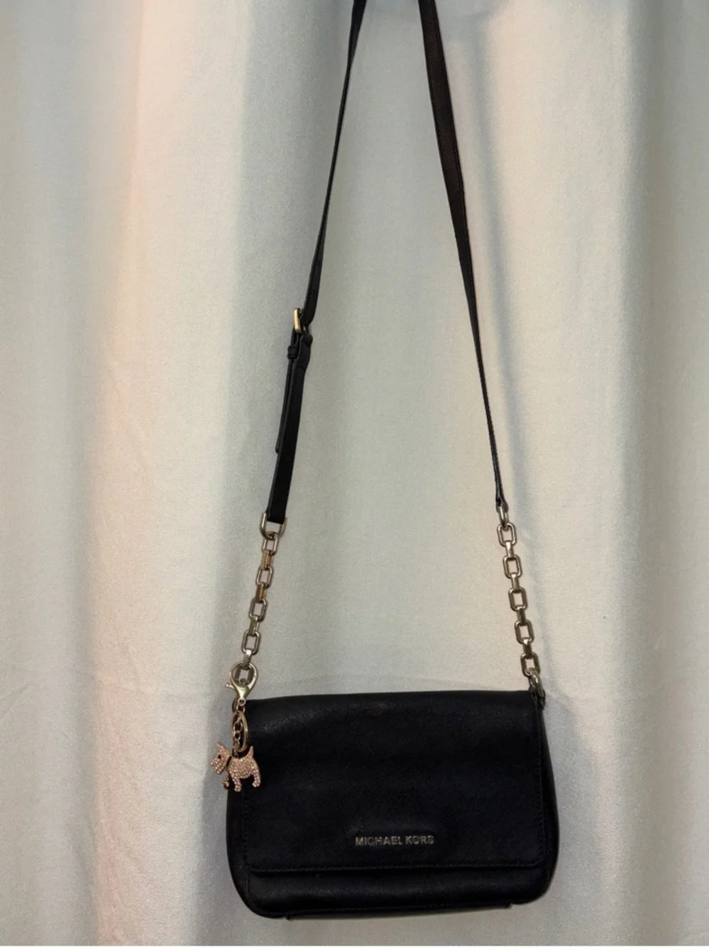 👛 Michael Kors Black Crossbody with Gold Hardware👛